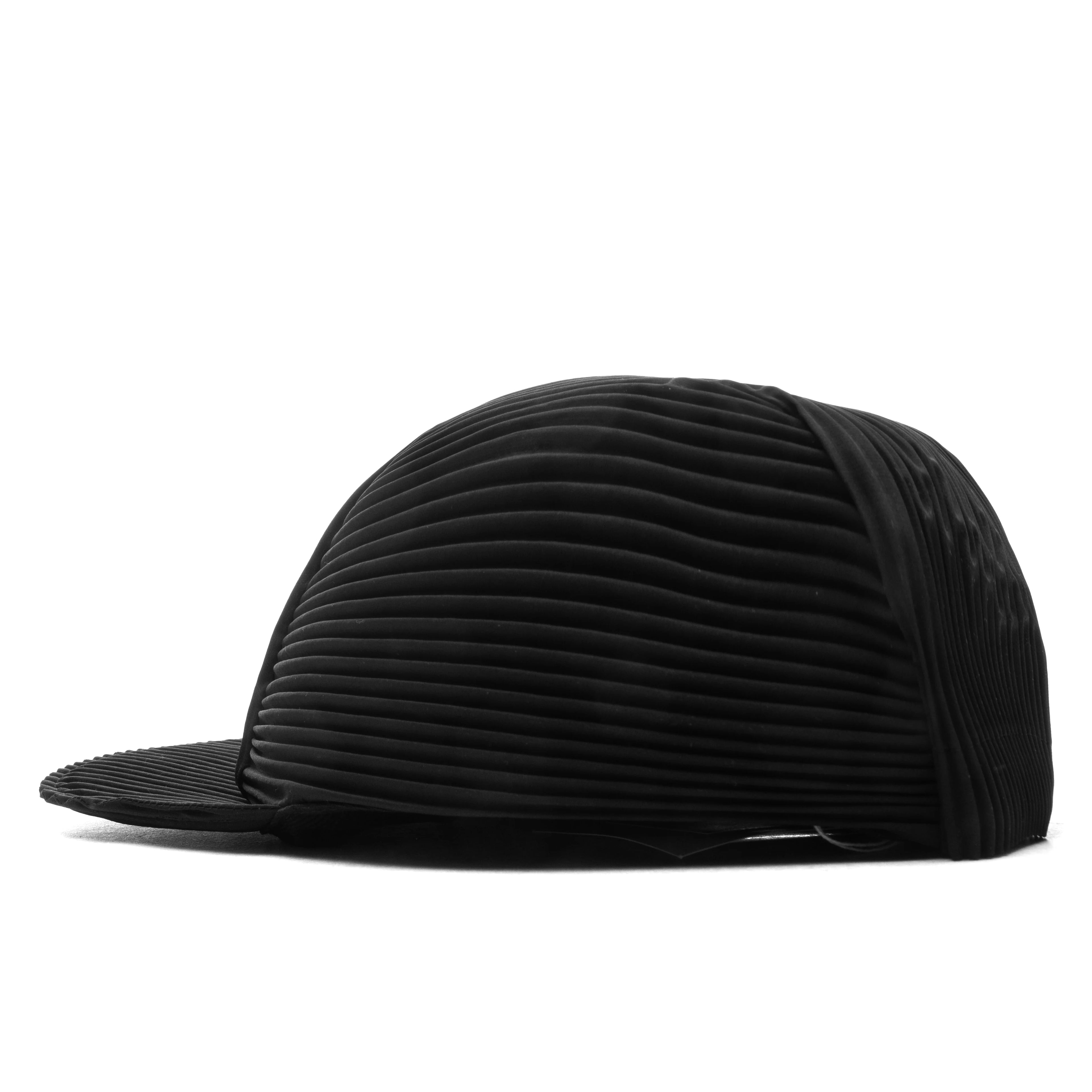 Pleats Cap Black