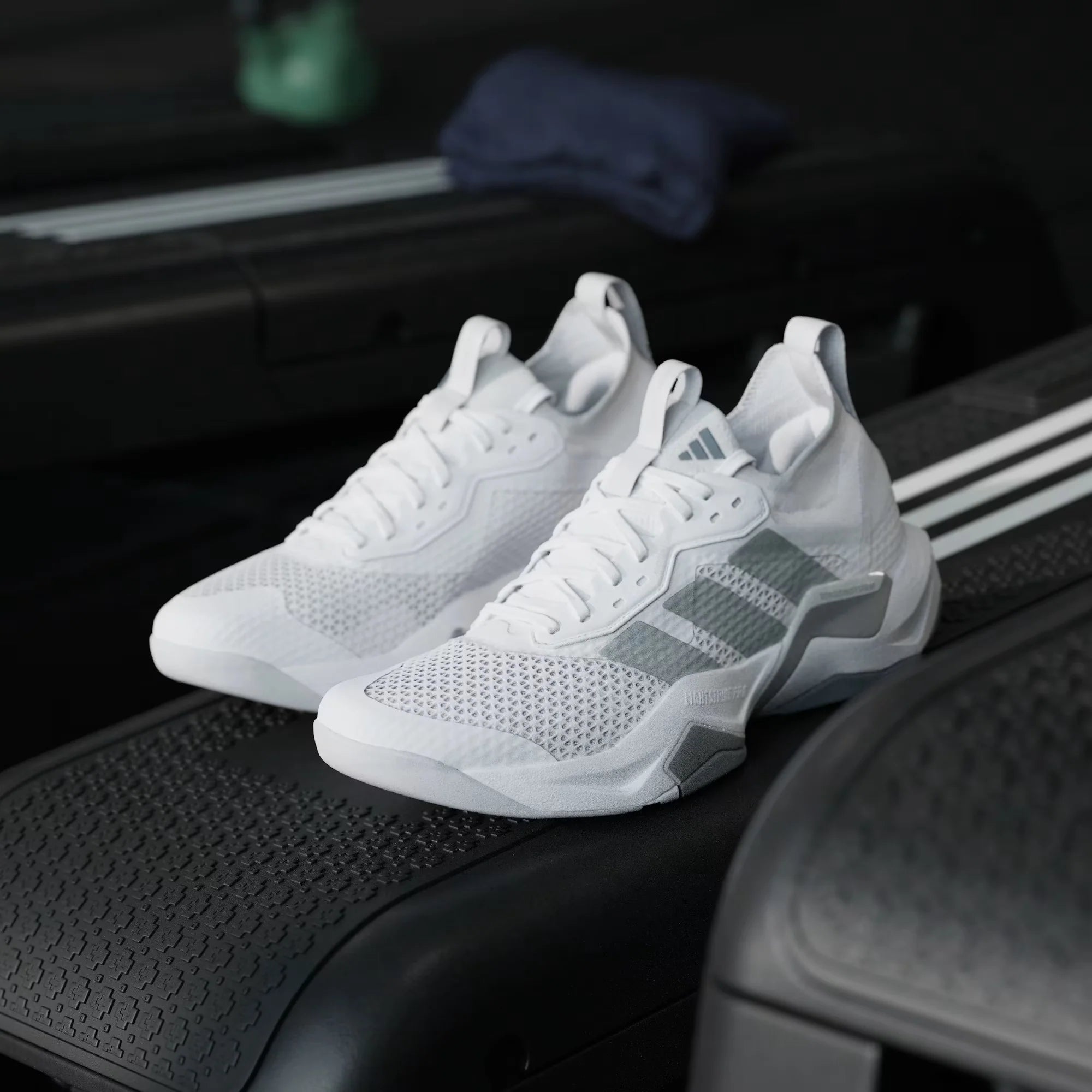 Tênis Adidas Rapidmove ADV 2 Branco Cinza