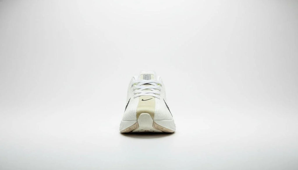 NIKE PEGASUS PLUS OFF WHITE GREY AND CREAM