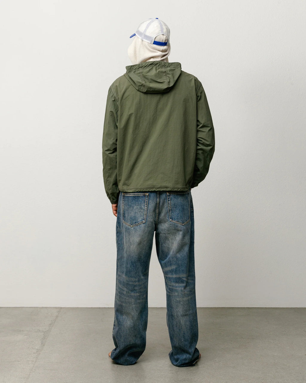 LIGHTWEIGHT HOODED JACKET