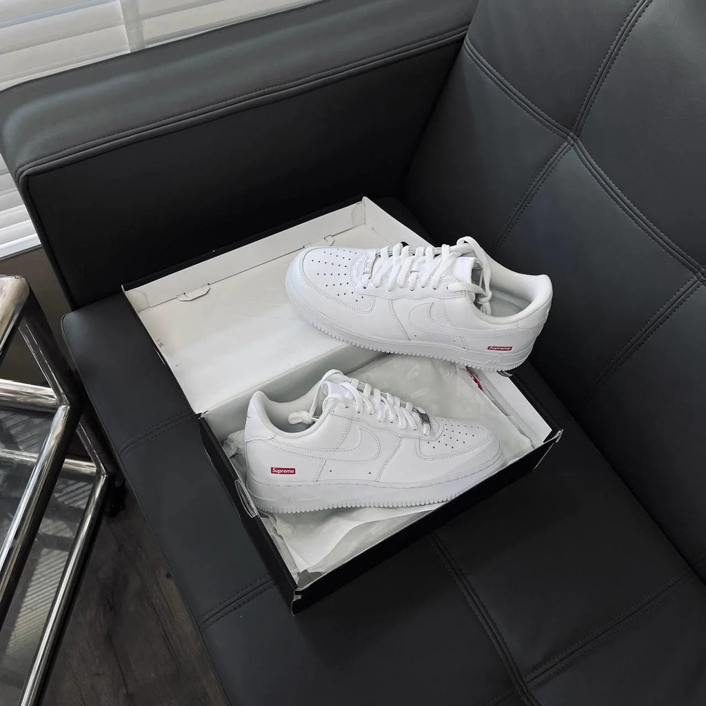 Nike Air Force 1x Supreme Low Box Logo White