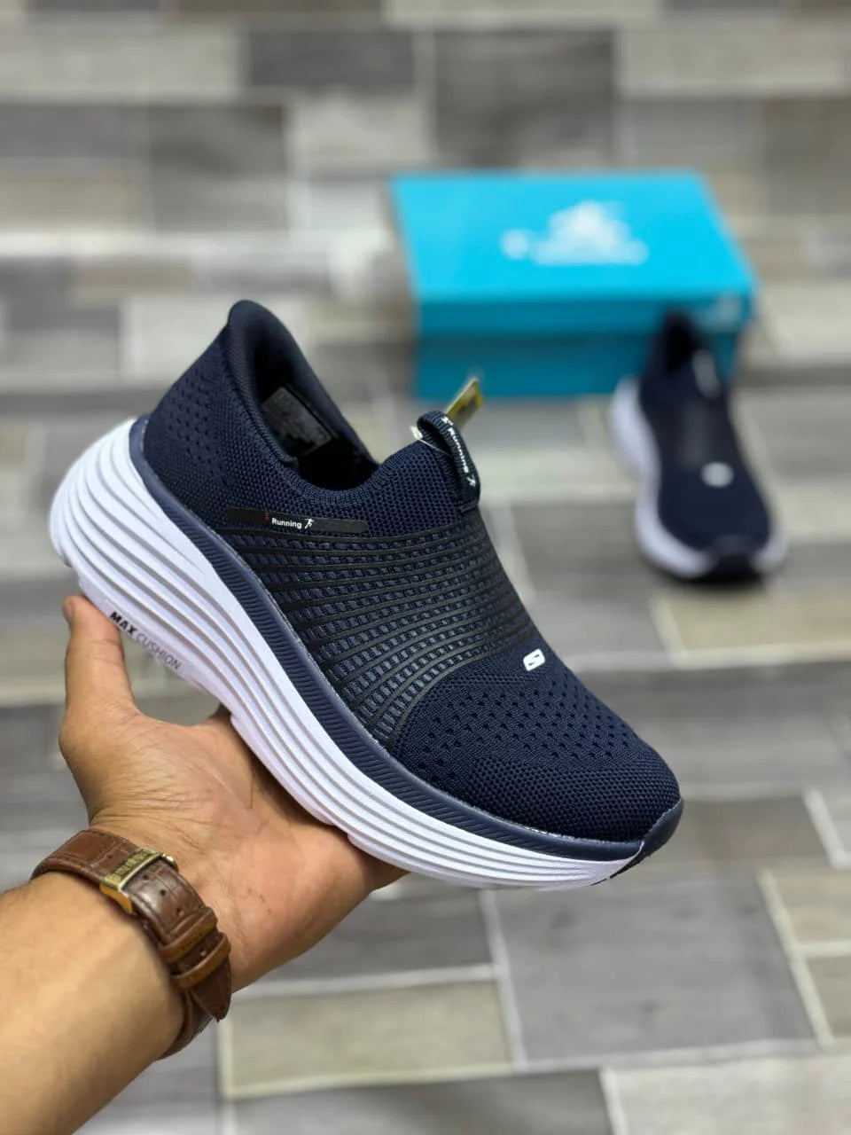 MAX COUSION SLIP INN SKECHERS NAVY BLUE