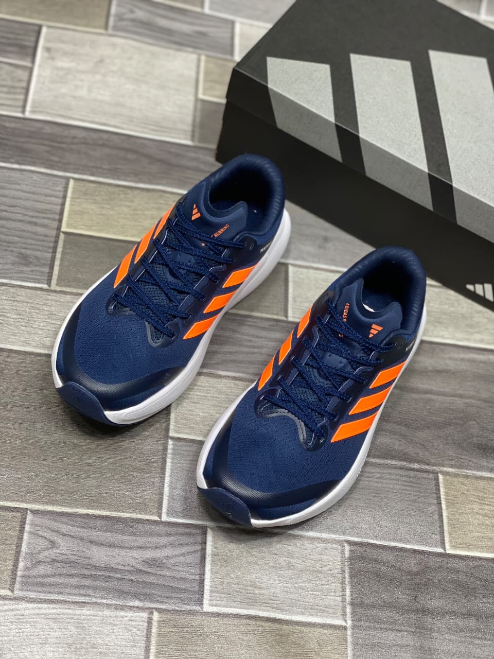 SUPERNOVA RISE 3 BLUE ORANGE AND THICK WHITE