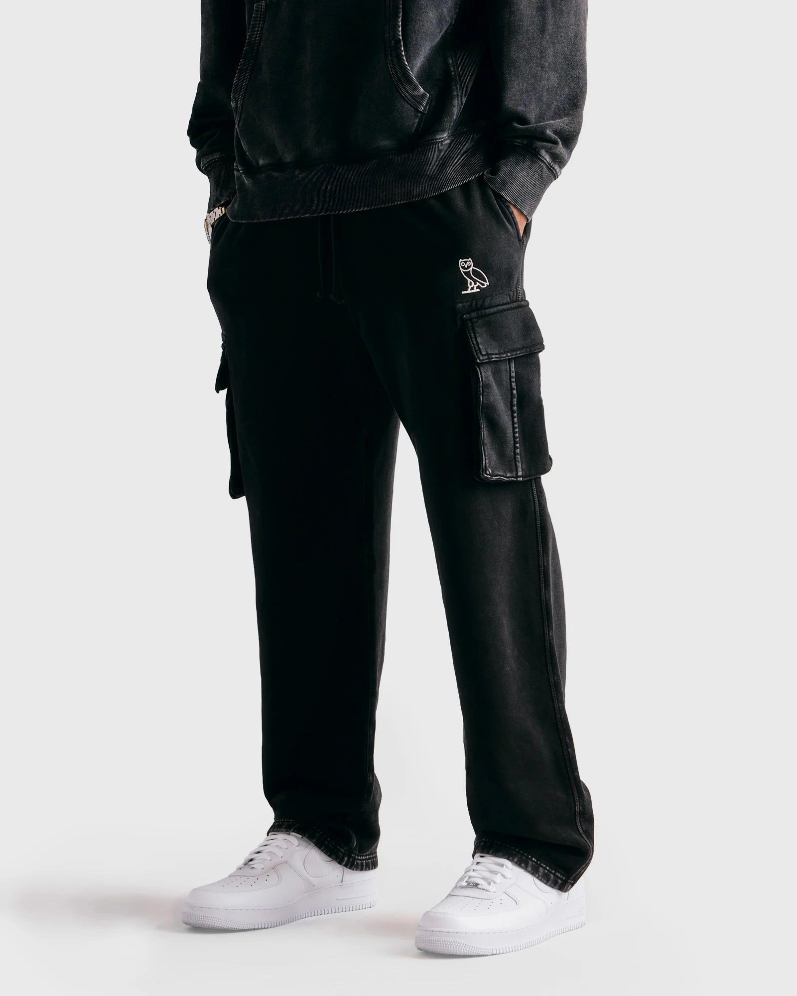Muskoka Cargo Sweatpant Garment Dyed Black