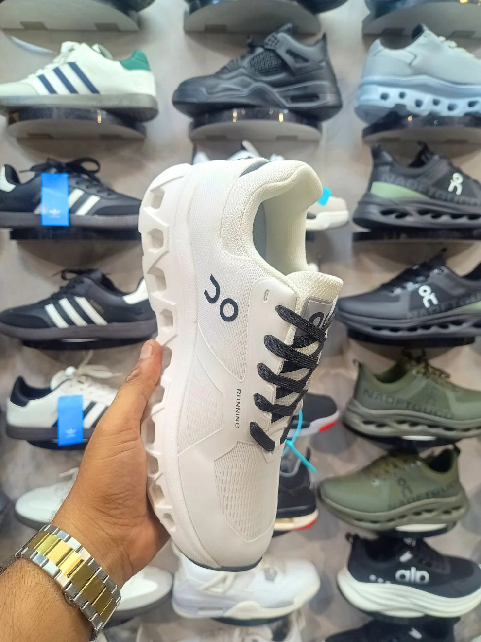 ON CLOUD RUNNER 2 WHITE