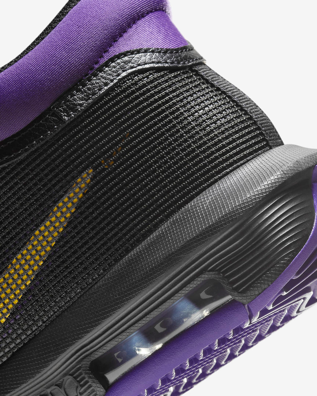Tênis Nike Lebron Witness VIII Roxo Preto