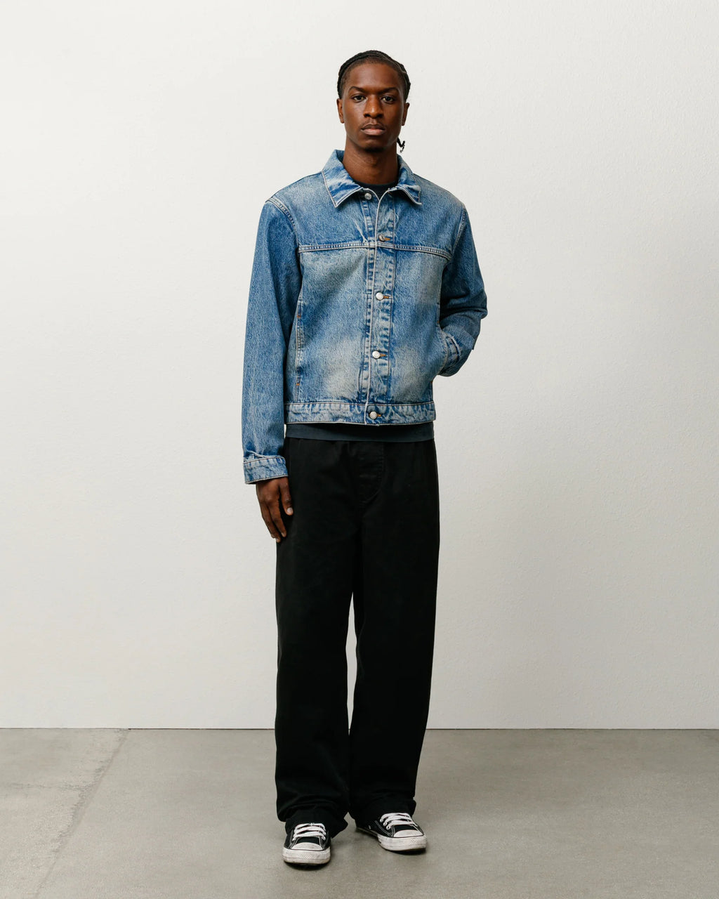 DENIM TRUCKER JACKET