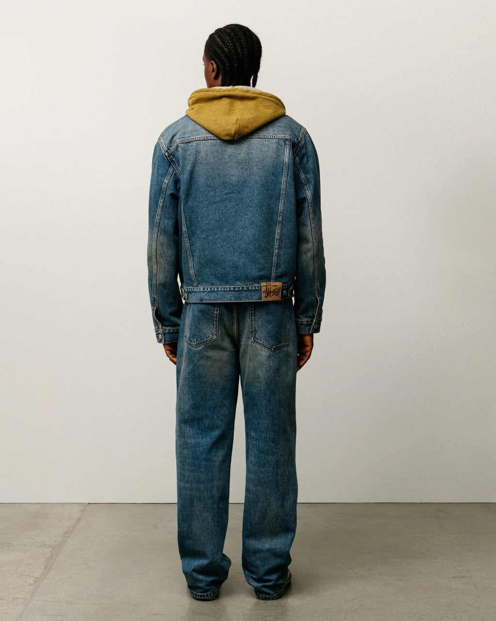 DENIM TRUCKER JACKET