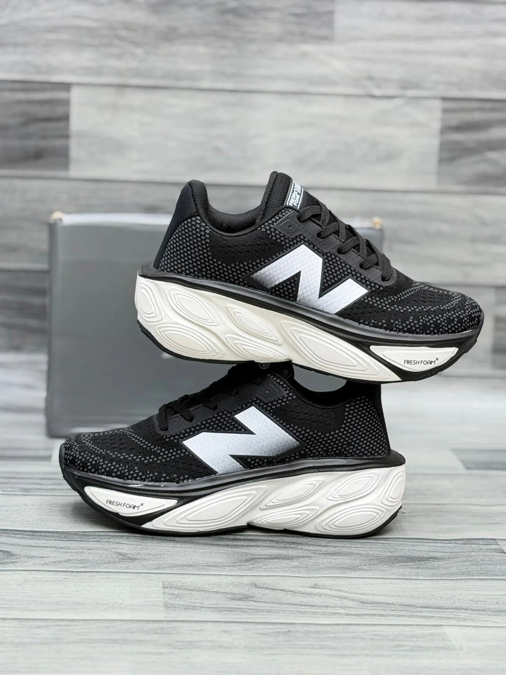 FRESH FOAM X 1080 BLACK AND WHITE