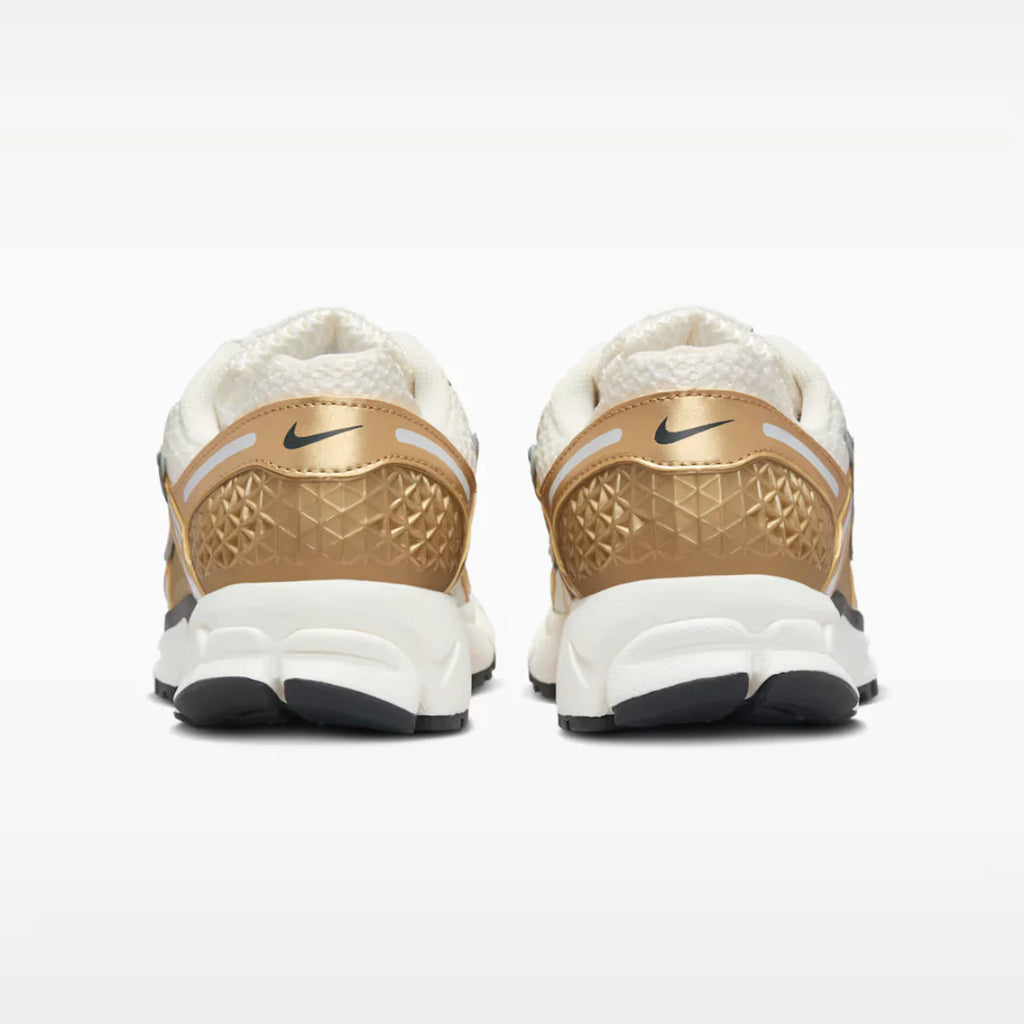 Zoom Vomero 5 Metallic Gold