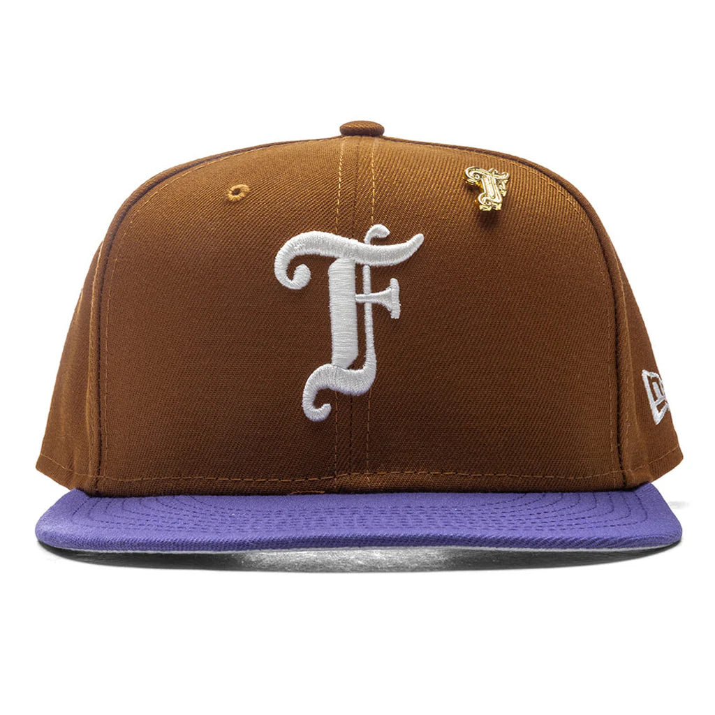 Feature x New Era Old English F Snapback Peanut New Orchid
