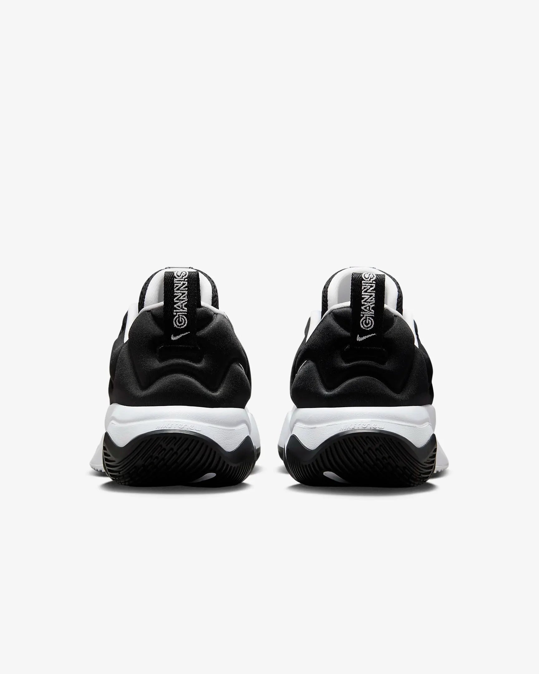 Tênis Nike Giannis Immortality 3 Preto Branco