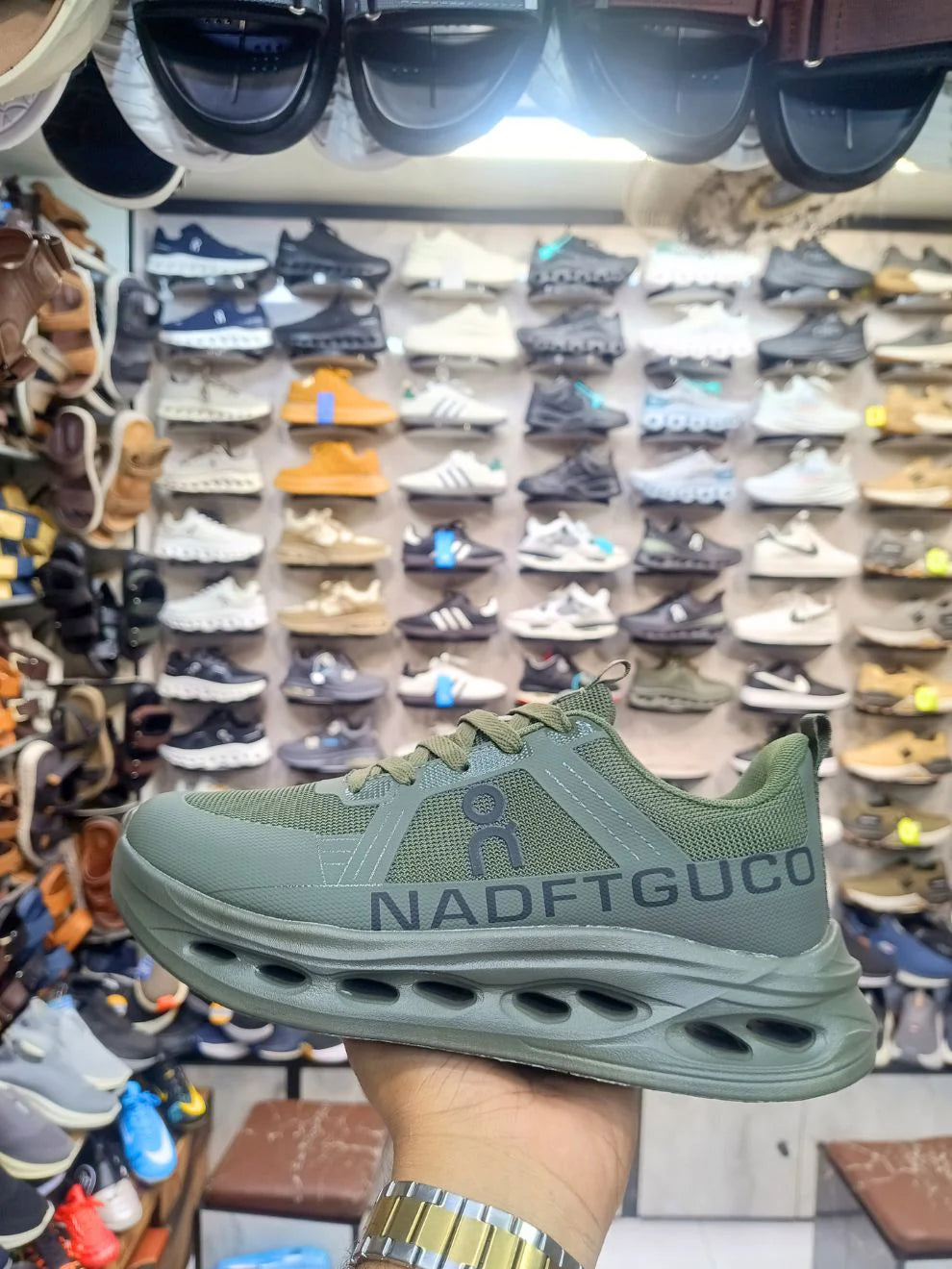 NADFTGUCO MEN PREMIUM CLOUD STYLE GREEN