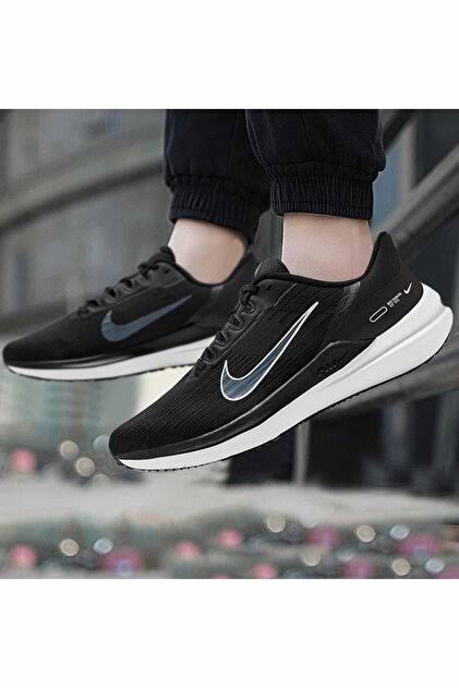 NIKE WINFLO 9 BLACK AND WHITE