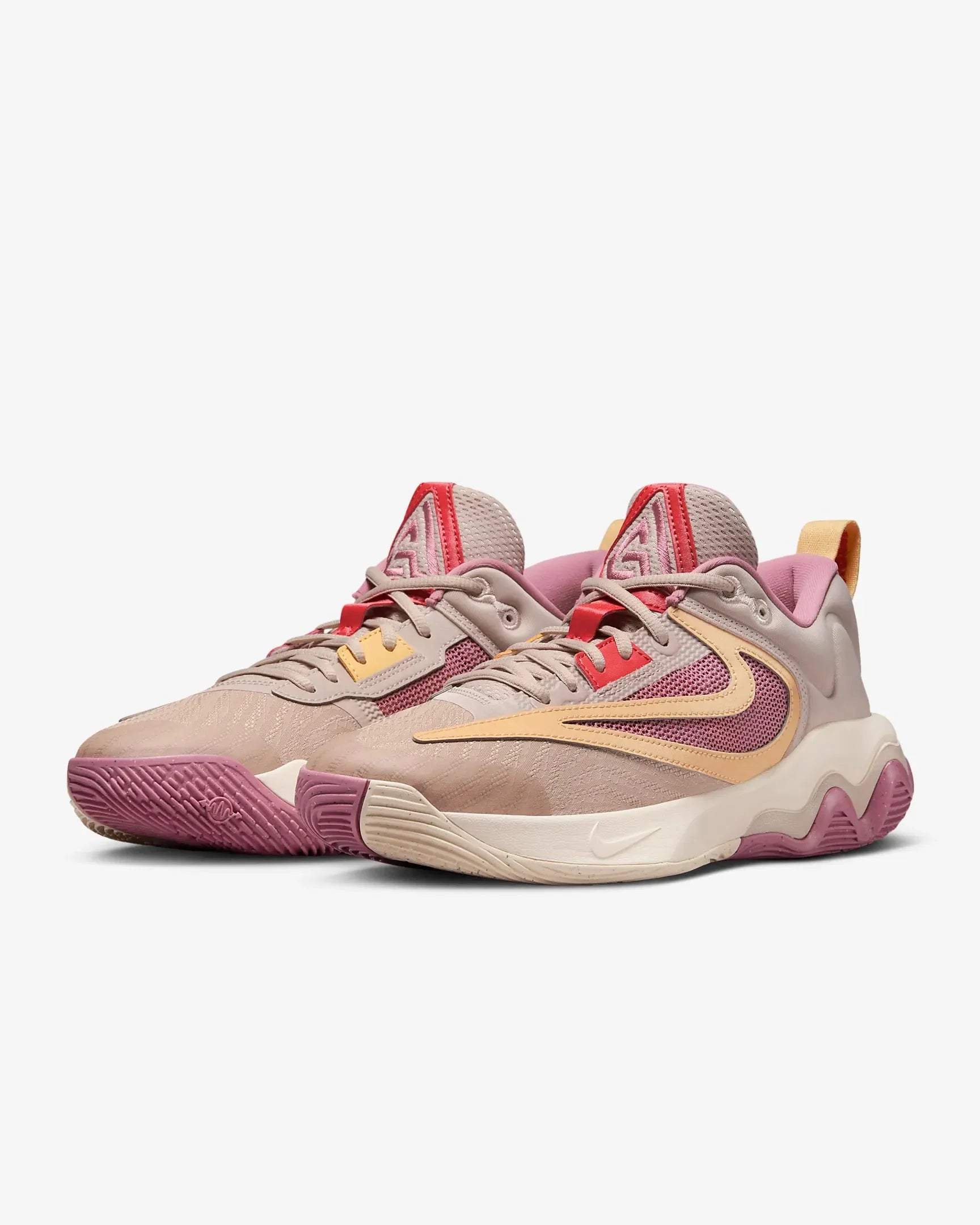 Tênis Nike Giannis Immortality 3 Bege Roxo