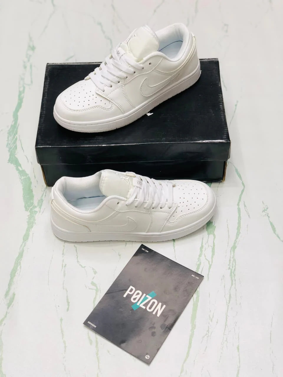 NIKE AIR JORDAN 1 LOW ALL WHITE