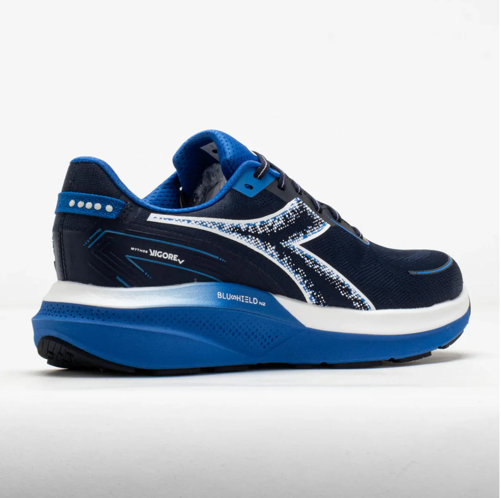 Mens Diadora Mythos Blushield Vigore 5 WIDE
