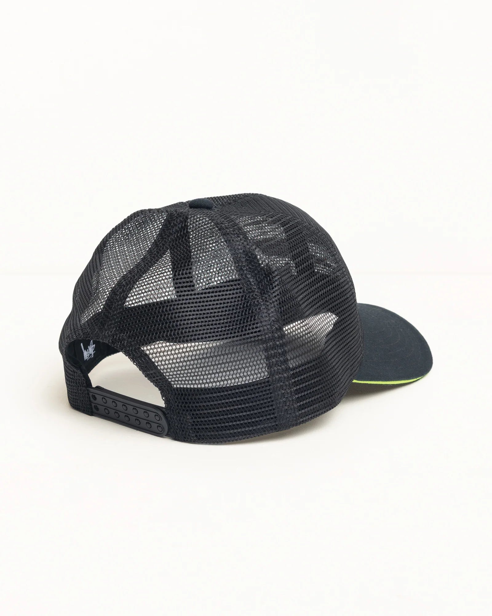 MOTO S MESH TRUCKER