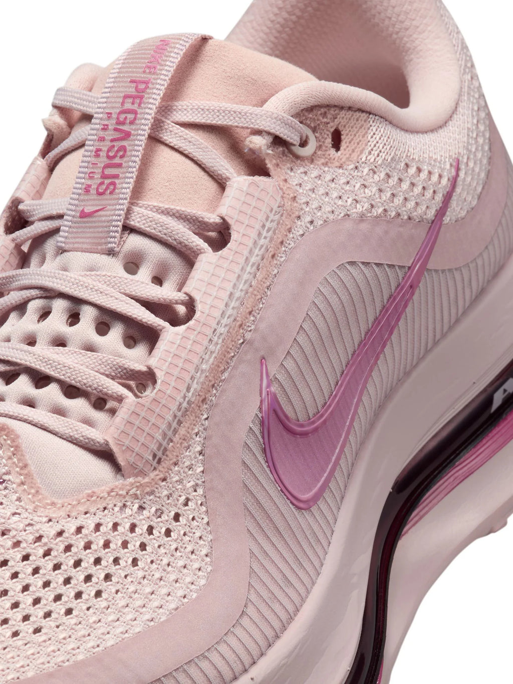 Nike Pegasus Premium Womens Shoes
