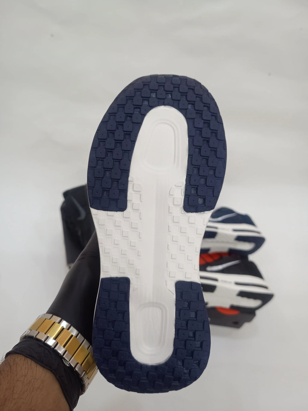 NIKE AIR ZOOM BLUE AND WHITE