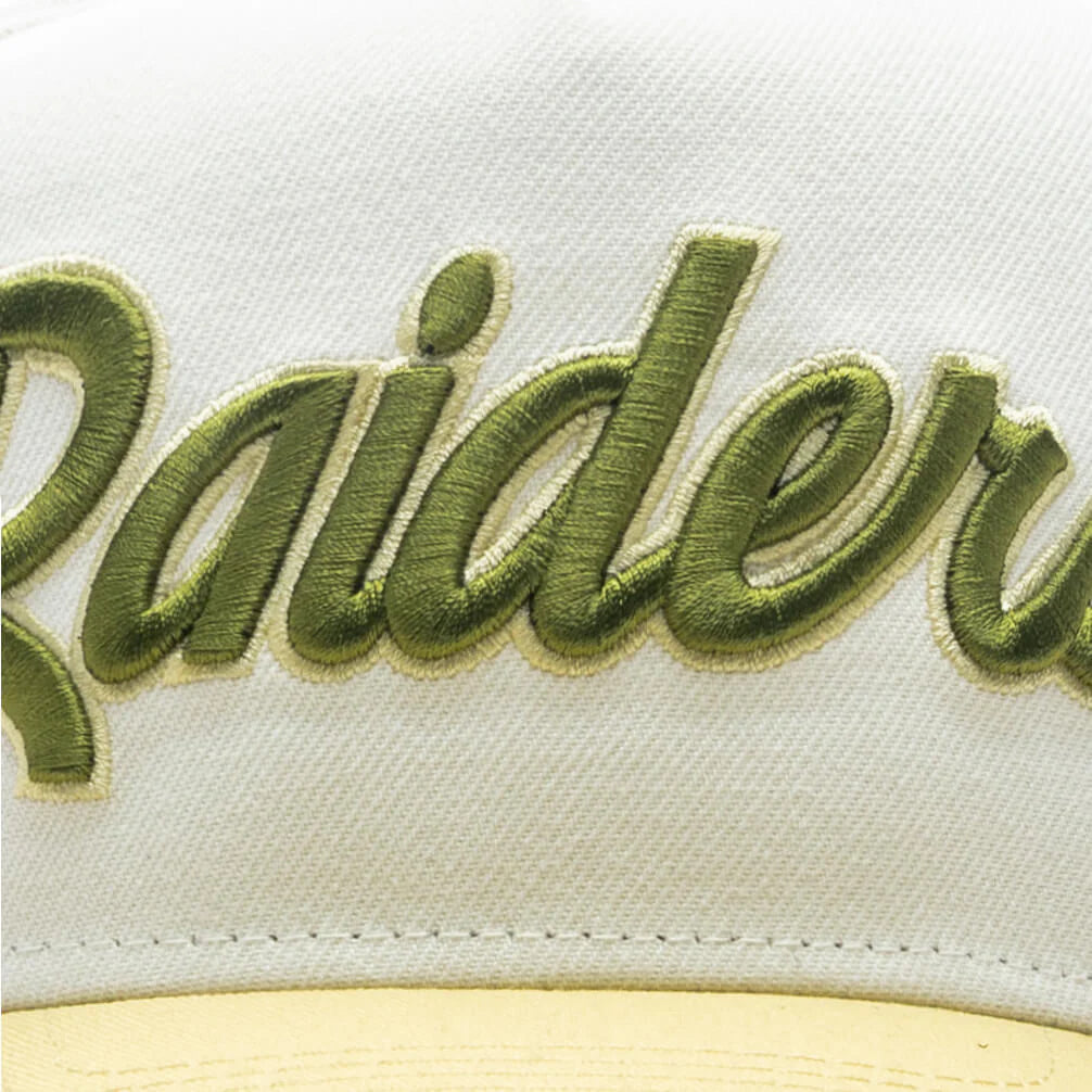 FEATURE x New Era 9Fifty A Frame Snapback Las Vegas Raiders Chrome Silver Yellow