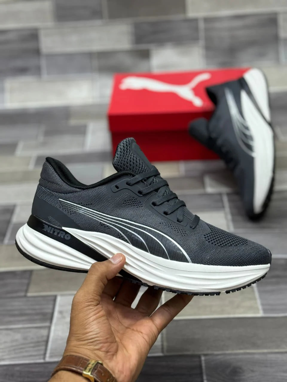 PUMA MAGNIFY NITRO 2 BLACK WHITE