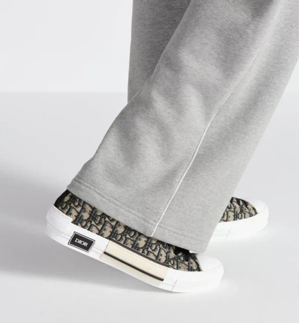 B23 League Low Top Sneaker