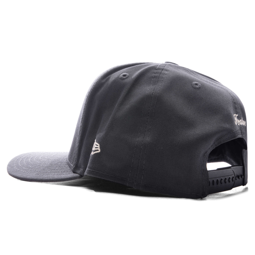 FEATURE x New Era 9FIFTY Curved A Frame Old English F Snapback Graphite