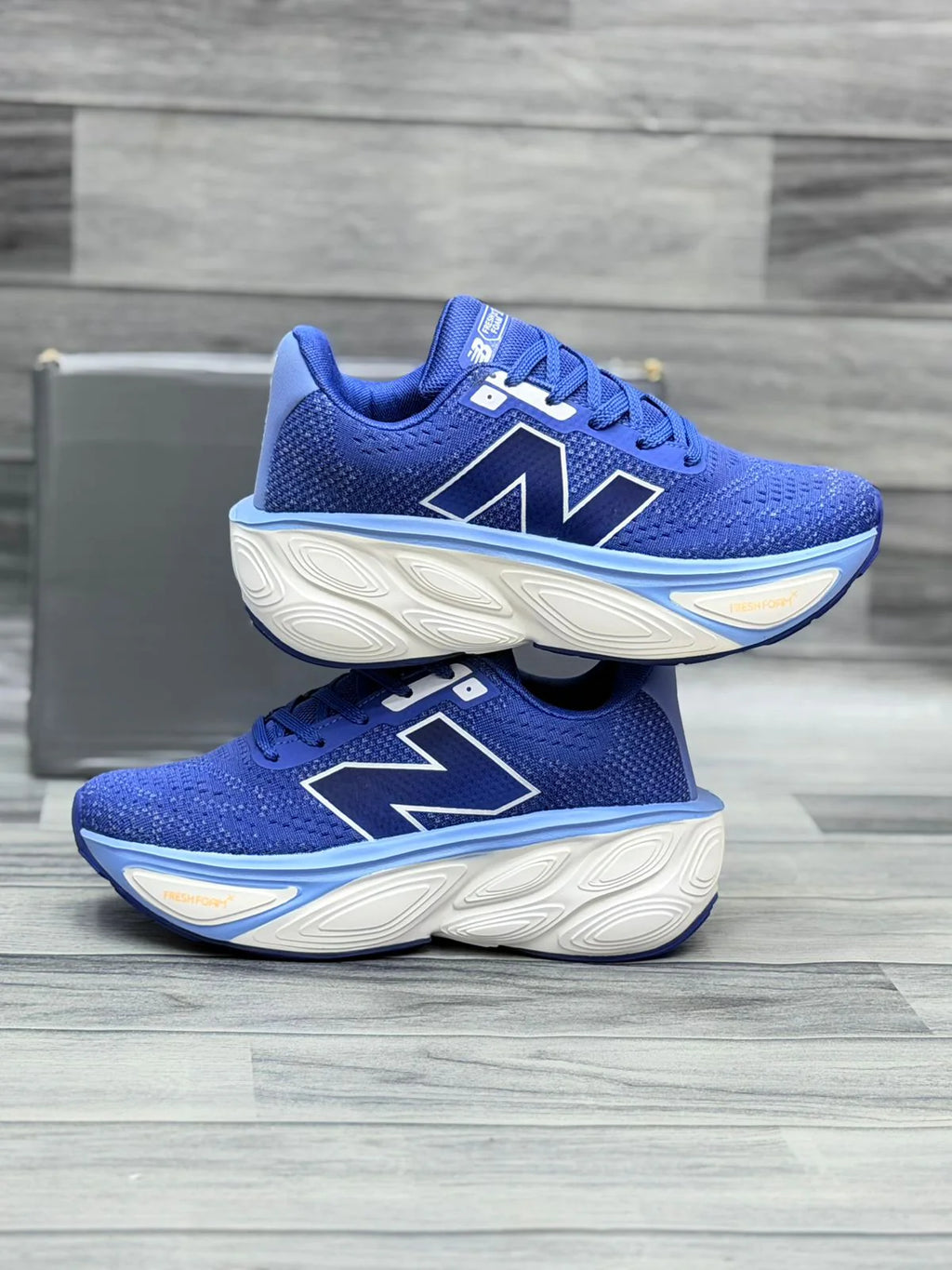 FRESH FOAM 1080 BLUE AND WHITE
