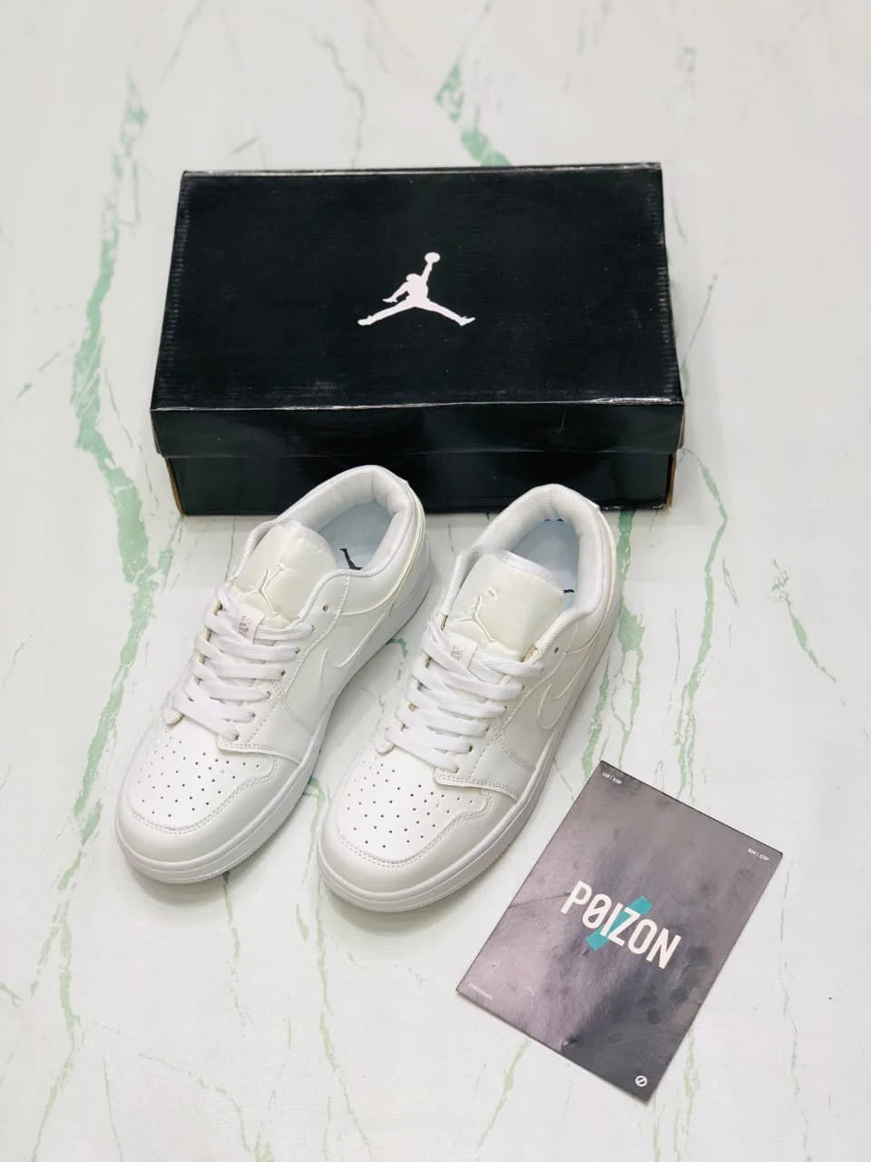 NIKE AIR JORDAN 1 LOW ALL WHITE
