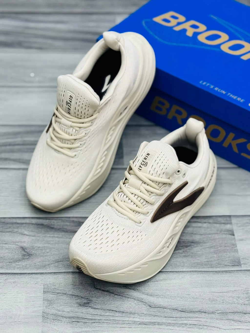 BROOKS GLYCERIN MAX ALMOND