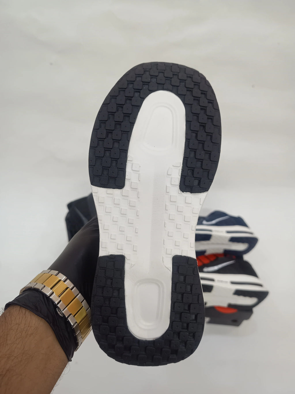 NIKE AIR ZOOM BLACK AND WHITE