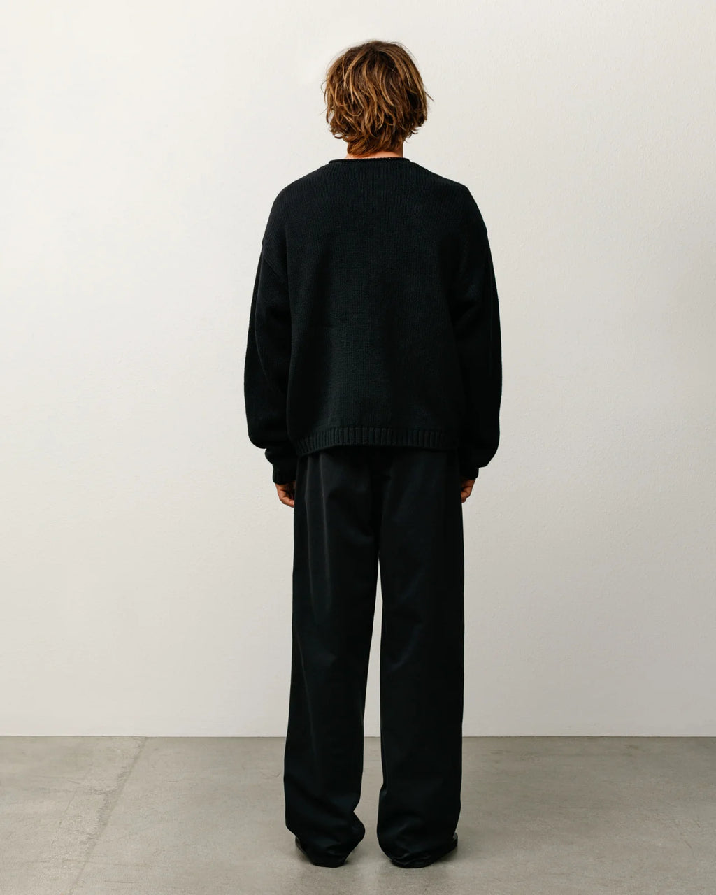 ROLL V NECK SWEATER