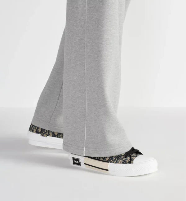 B23 League Low Top Sneaker