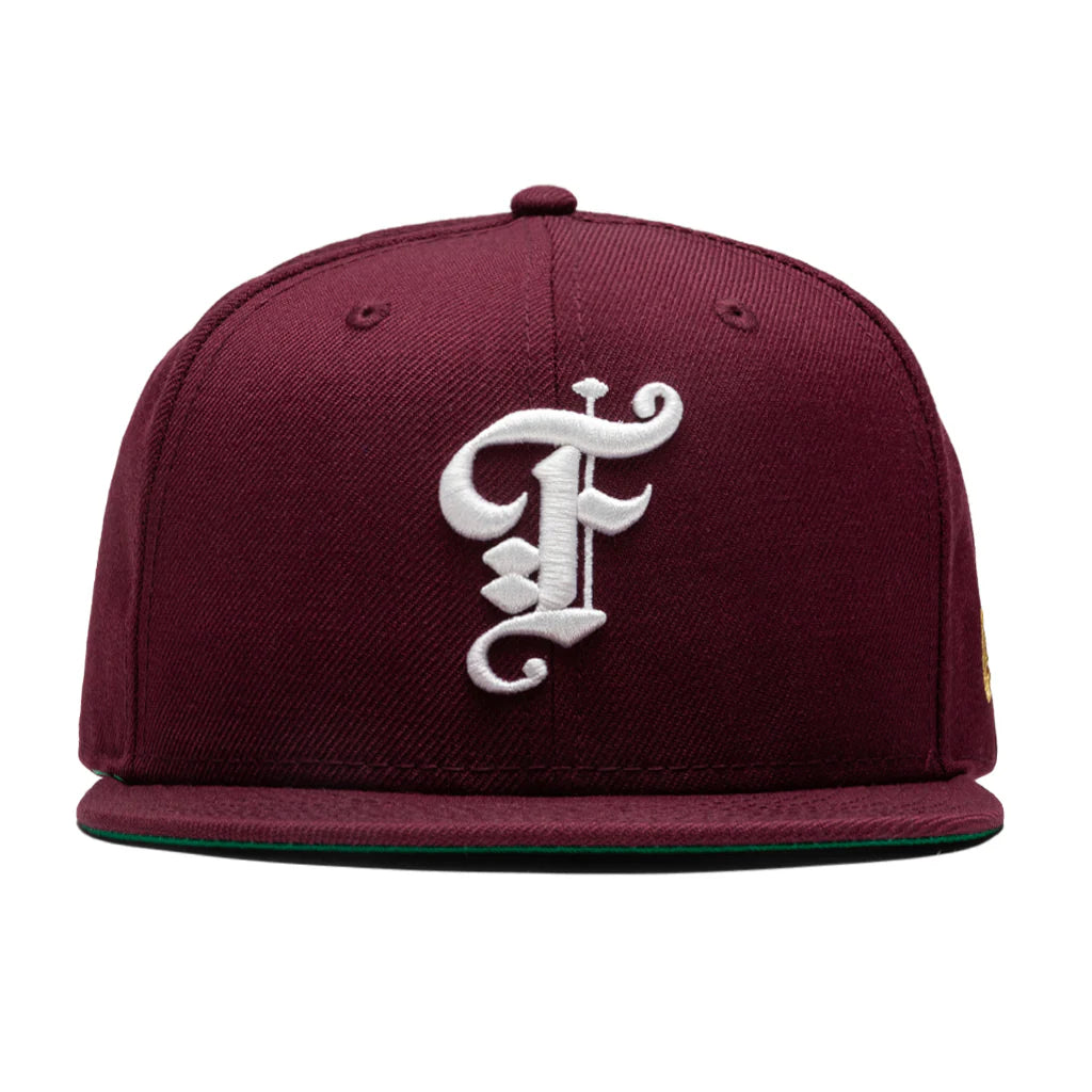 Feature x New Era Plaza Chapter Fitted Cap Maroon