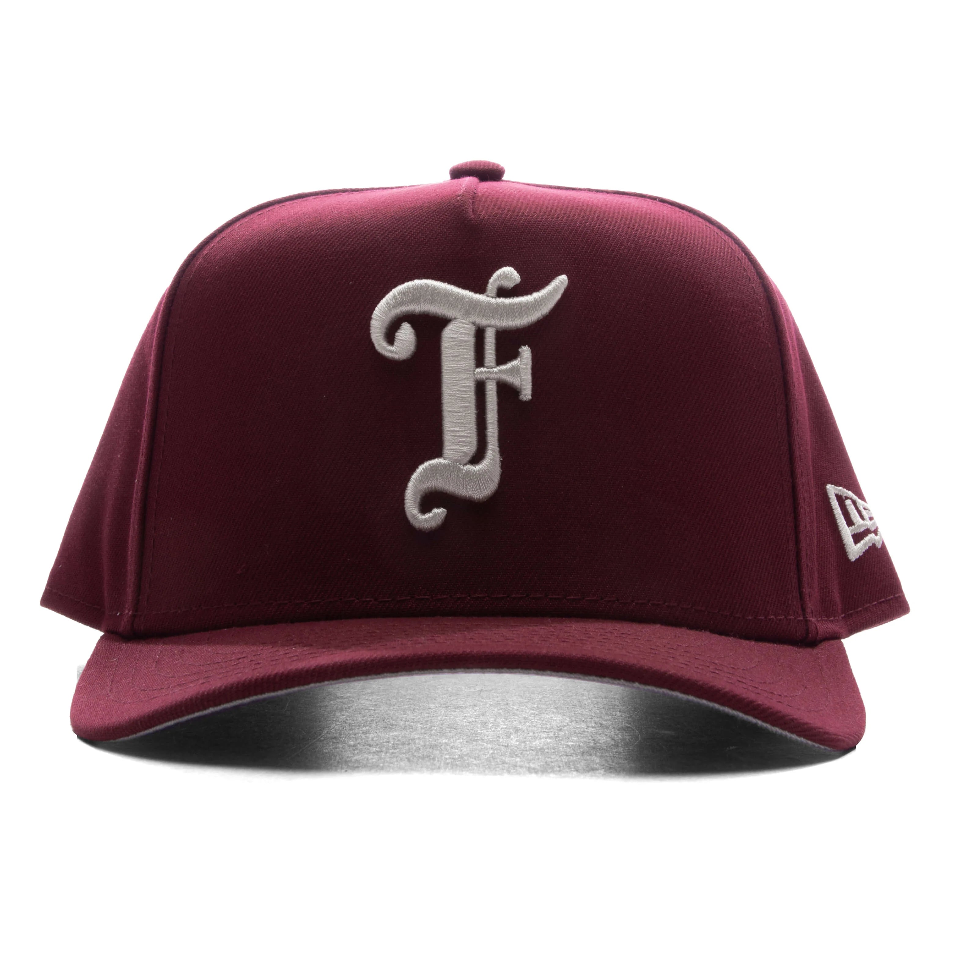 FEATURE x New Era 9FIFTY Curved A Frame Old English F Snapback Scarlet