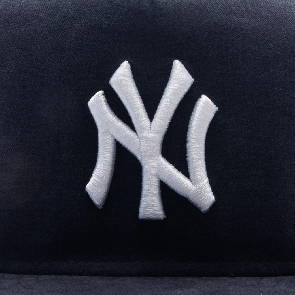 59FIFTY A Frame Championship Side Flag New York Yankees