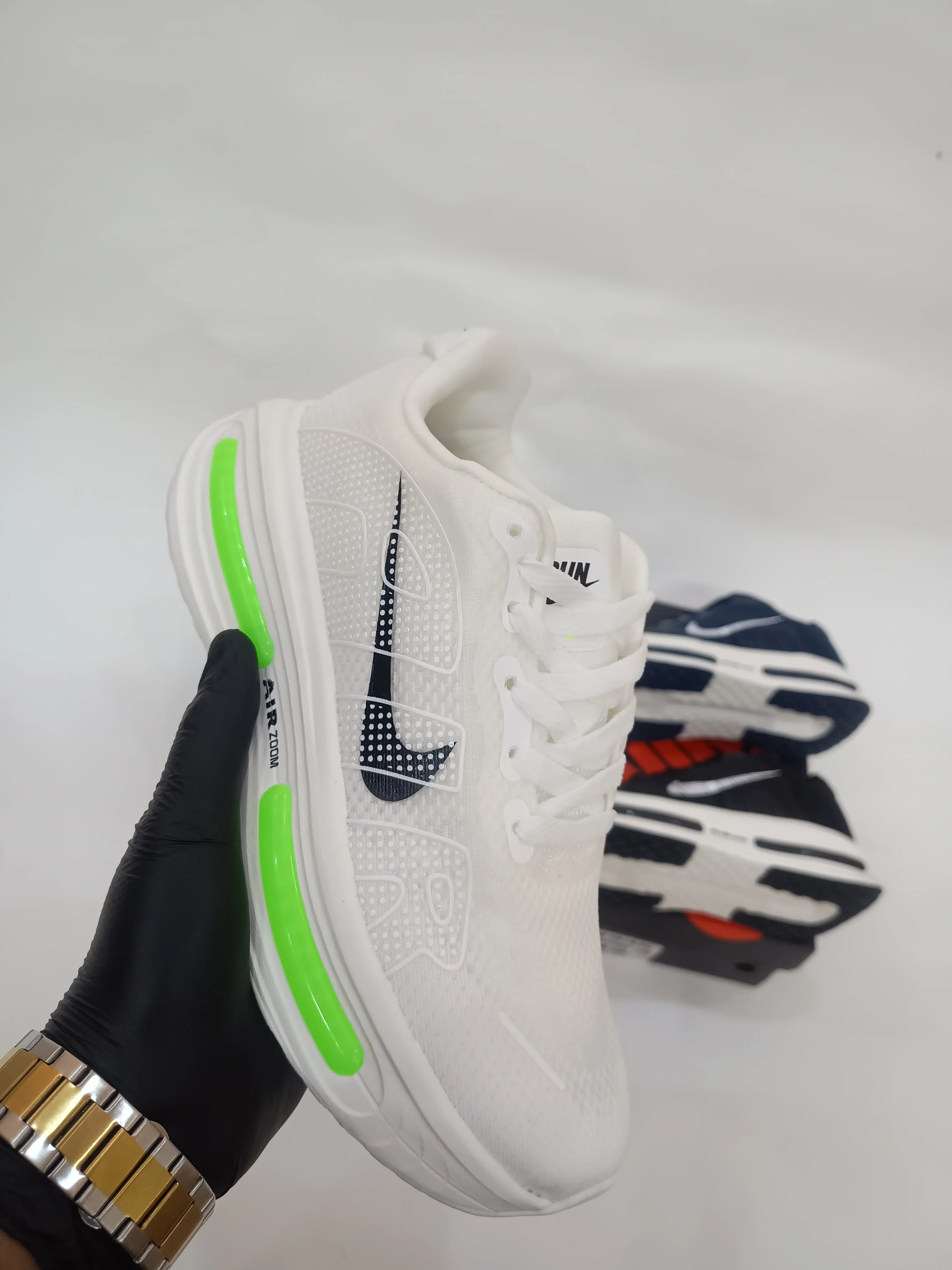 NIKE AIR ZOOM BLACK AND GREEN