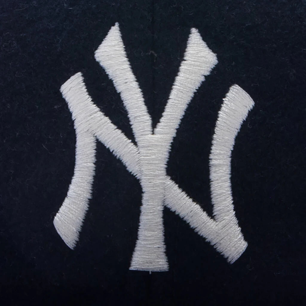 New Era x Fear of God Essentials 59FIFTY Wool Retro Crown New York Yankees